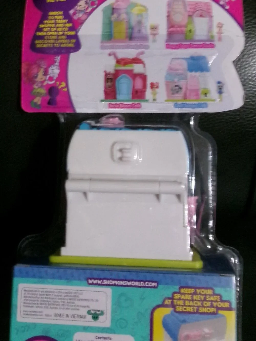 NWT Retired Shopkins Lil Secrets Mini Playset - Cool Scoops Café